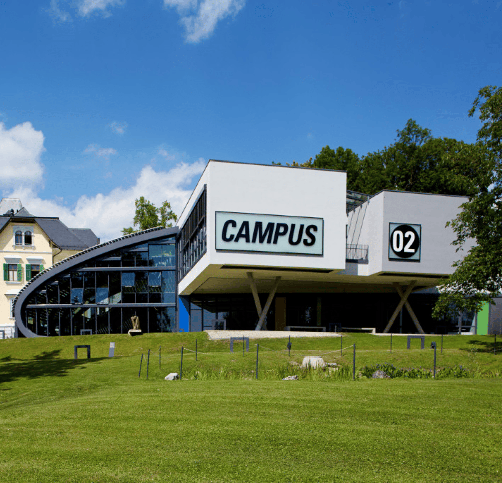 Gebäude der FH CAMPUS 02 Fachhochschule der Wirtschaft vorgestellt in einer Fallstudie zur Studo Digital Attendance List